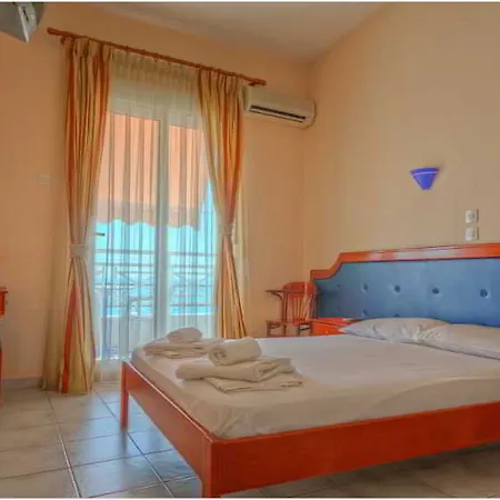 Molos Hotell *