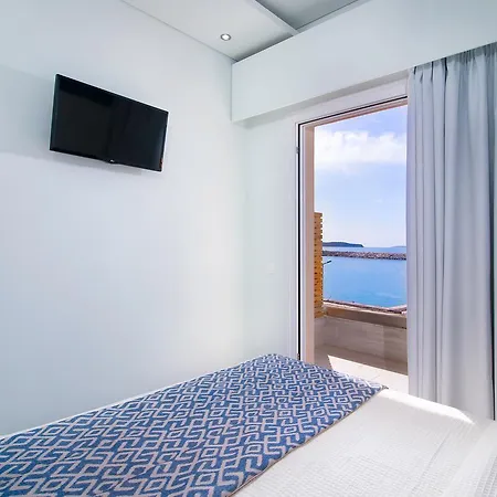 Molos Hotell